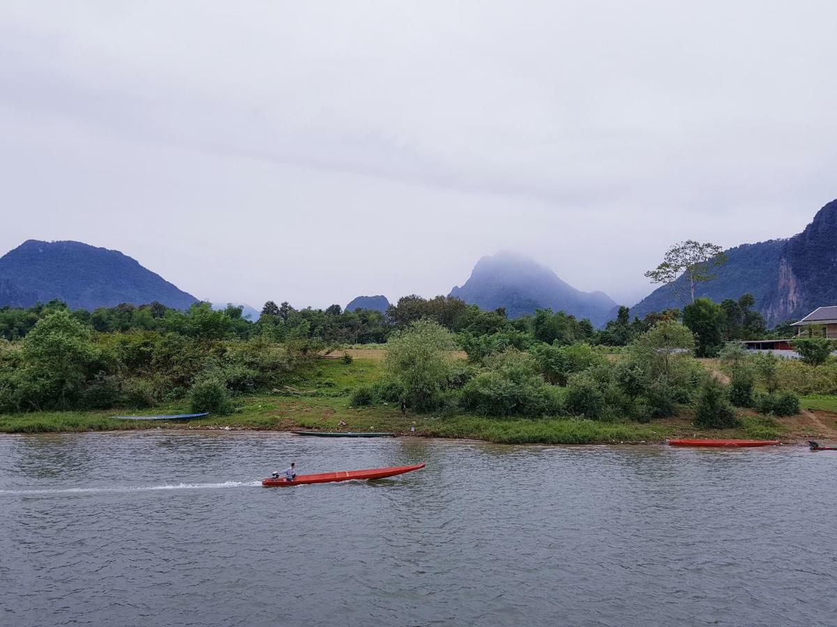 Simon Riverside Hotel Vang Vieng Exterior foto